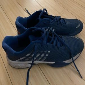 K-Swiss Hypercourt Express 2 sneakers size big kid 5.5